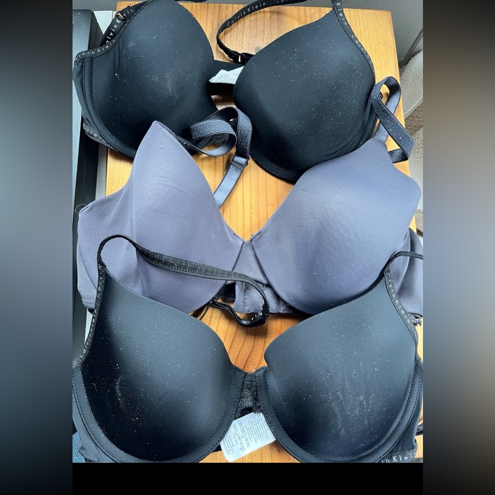 Calvin Klein set of three 32D bras. See pictures